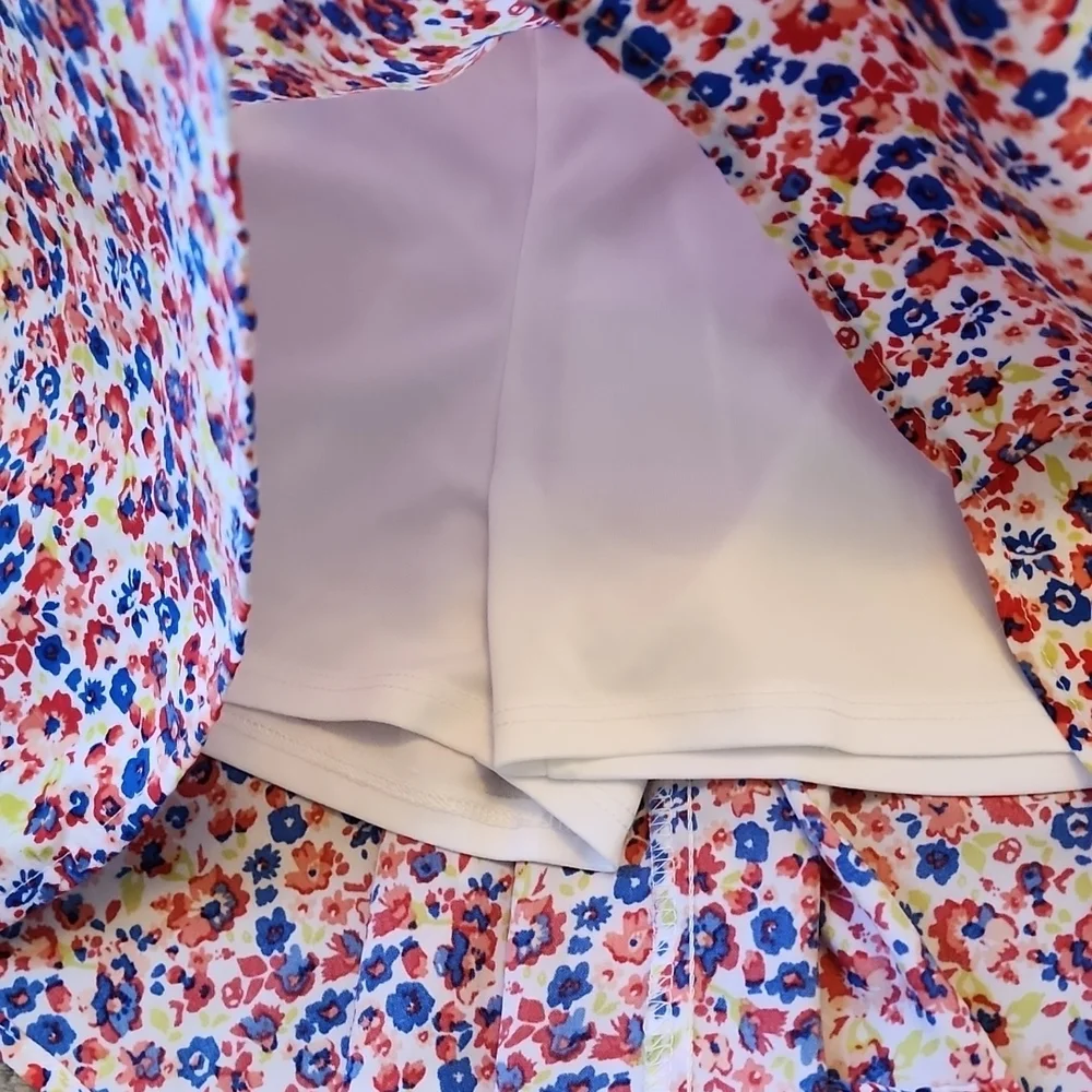 Girls Faded Glory pink and blue floral skirt with built-in shorts, size 7/8. - Picture 2 of 4